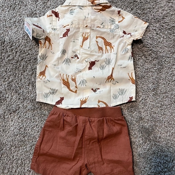 CARTERS Baby Outfit Animals Giraffe 6 Months Button Up Collar Polo & Shorts - Picture 3 of 5